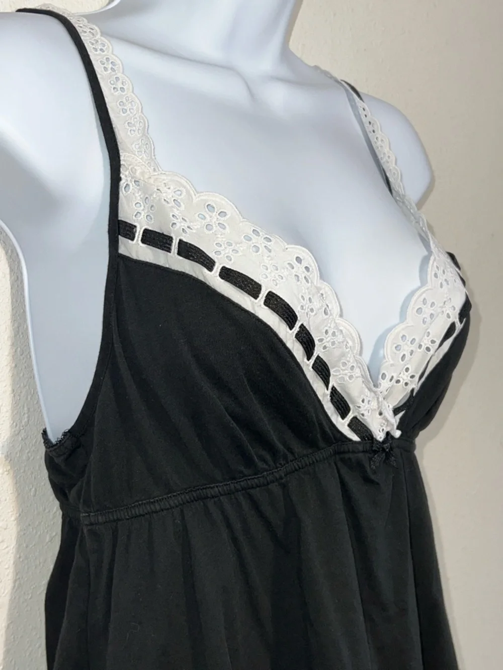 Victoria's Secret Black Babydoll Camisole with Lace Trim Size Medium